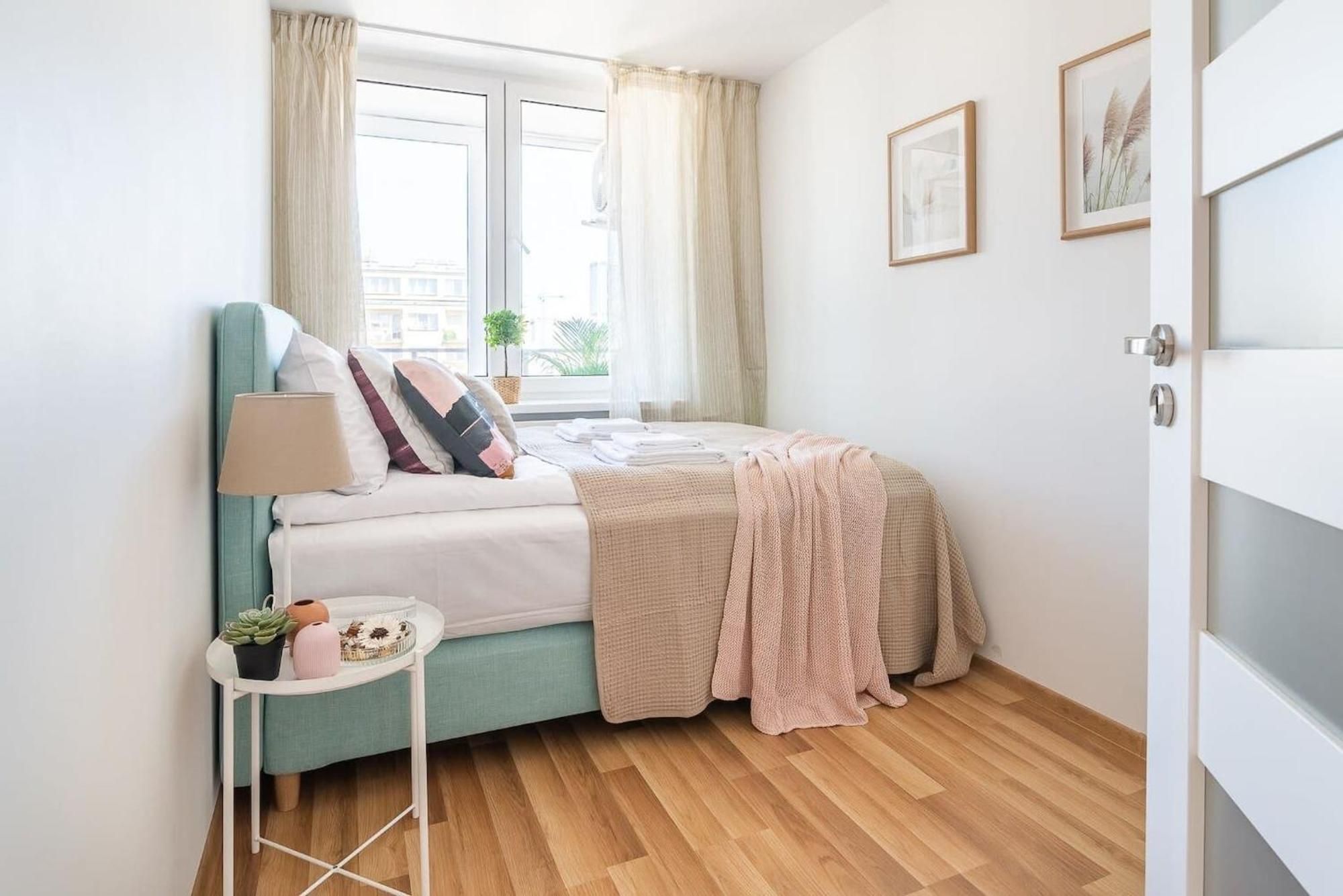Navy Aesthetic Apartment With Balcony By Noclegi Renters Warsaw Ngoại thất bức ảnh